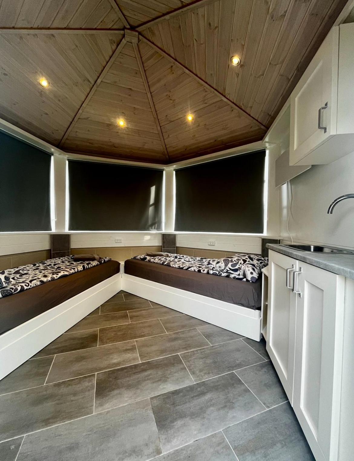 Barneys Rooms Hundige Екстериор снимка